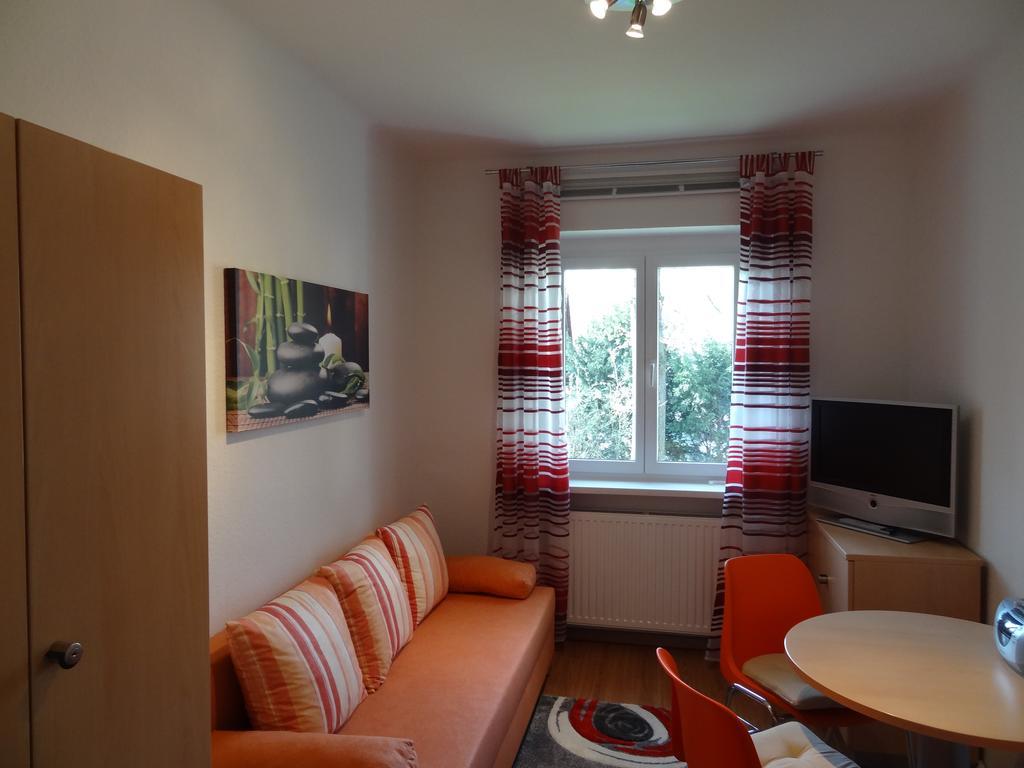Ferienwohnung Ruth Dresden Exteriör bild
